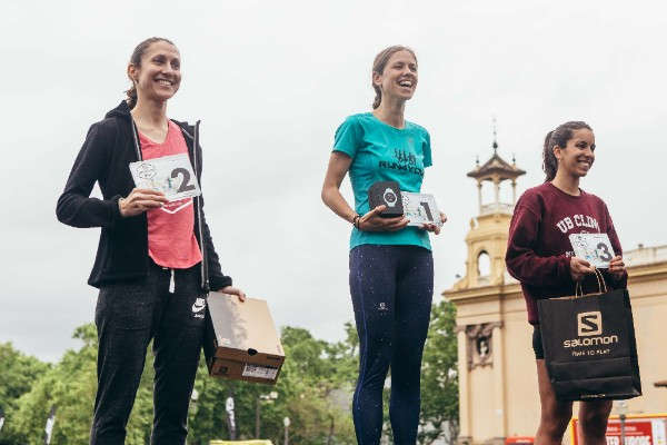 podio femenino salomon run
